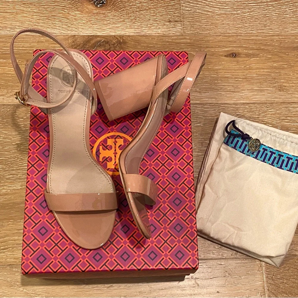 Tory Burch Elizabeth 2 Patent Ankle-Wrap City Sandal 8 Like New - Picture 2 of 10